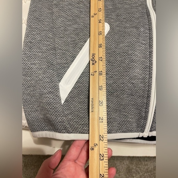 Zyia Active jacket size Medium - Picture 6 of 7